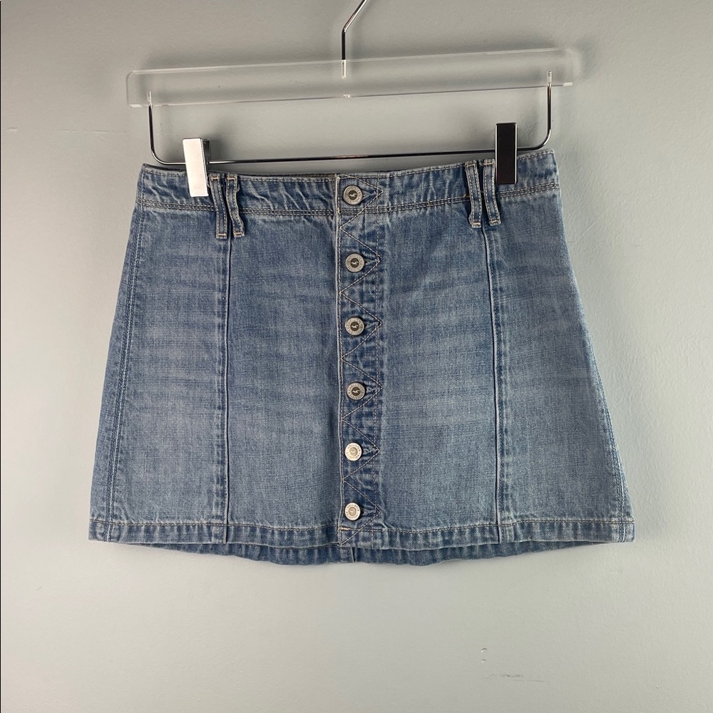 Hollister Light Blue Denim Button-Front Skirt Size 3/26